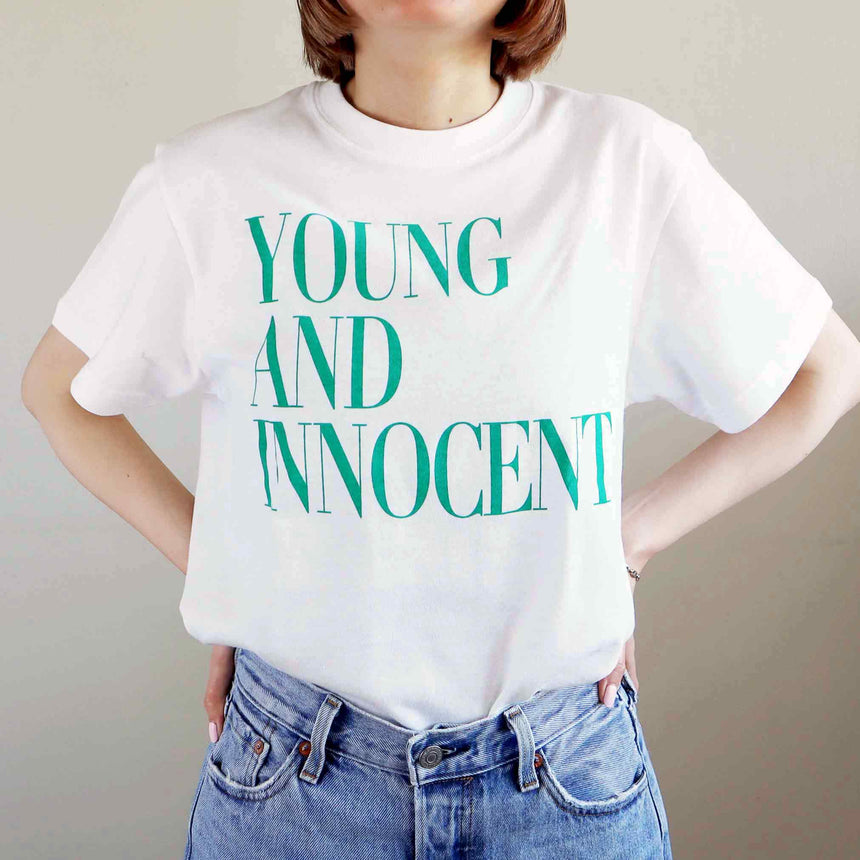 YOUNG AND INNOCENT プリント Tシャツ